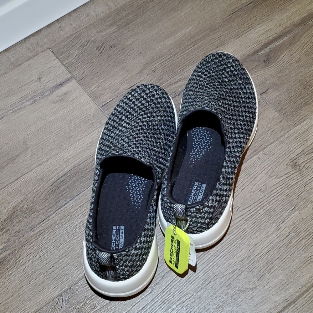 Skechers Go Walk Joy